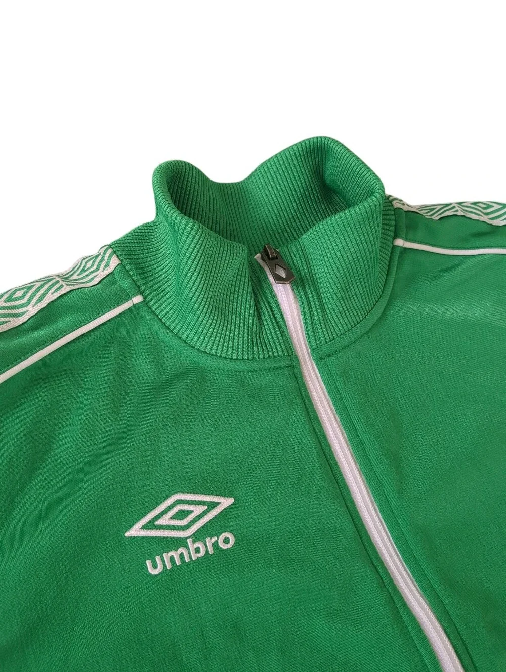 Boys Retro Vibe Umbro Track Jacket (Size L/14/16)